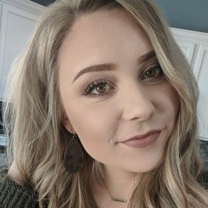 Meet your Posher, Marissa